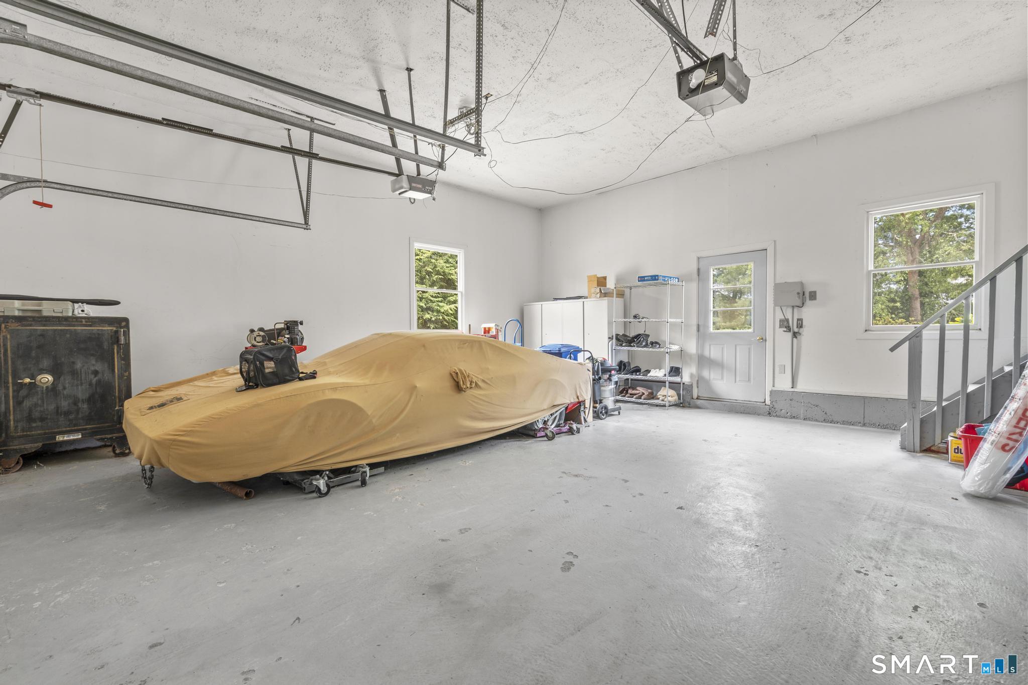 32 Justine Drive North Haven CT 06473