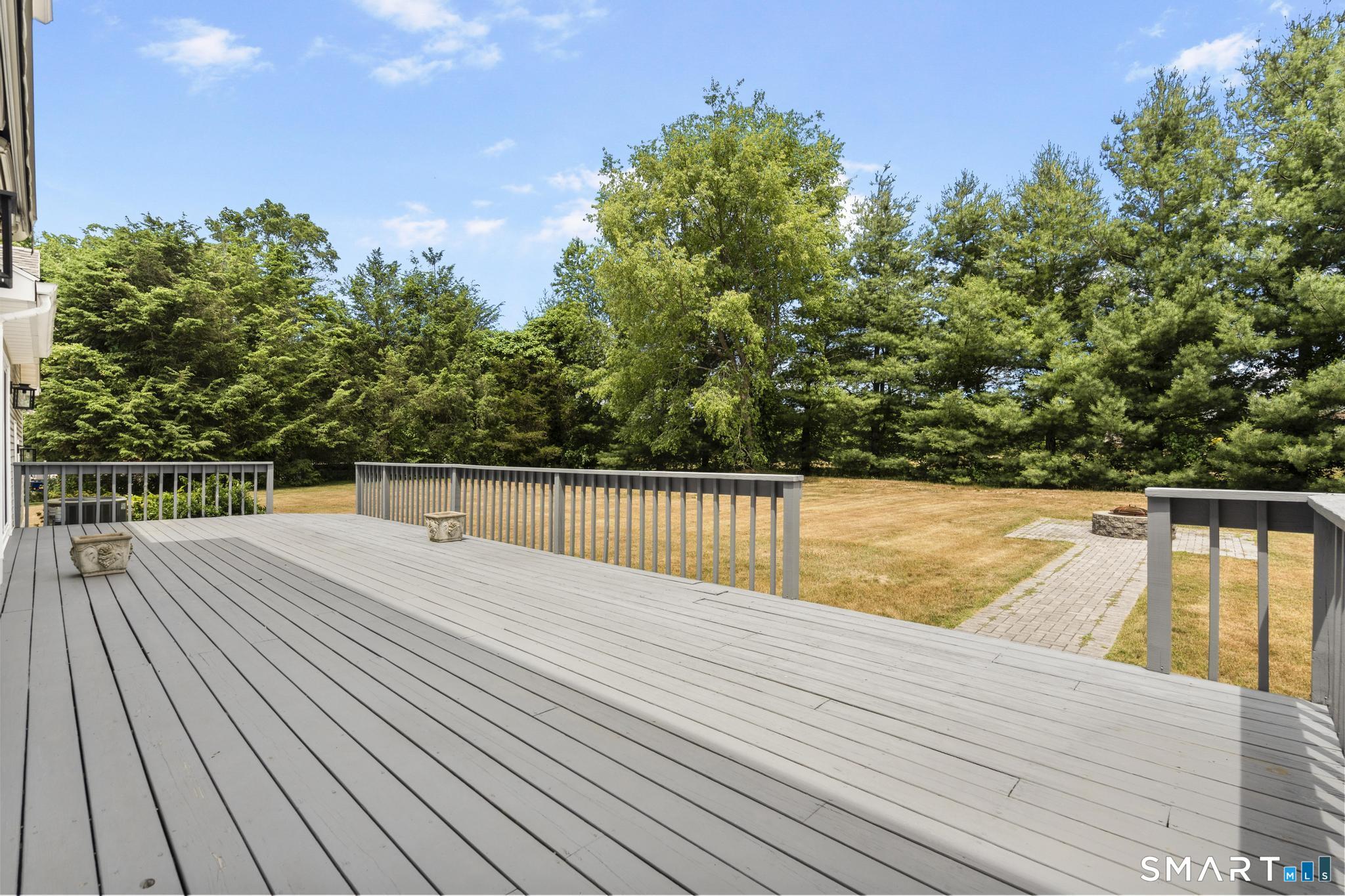 32 Justine Drive North Haven CT 06473