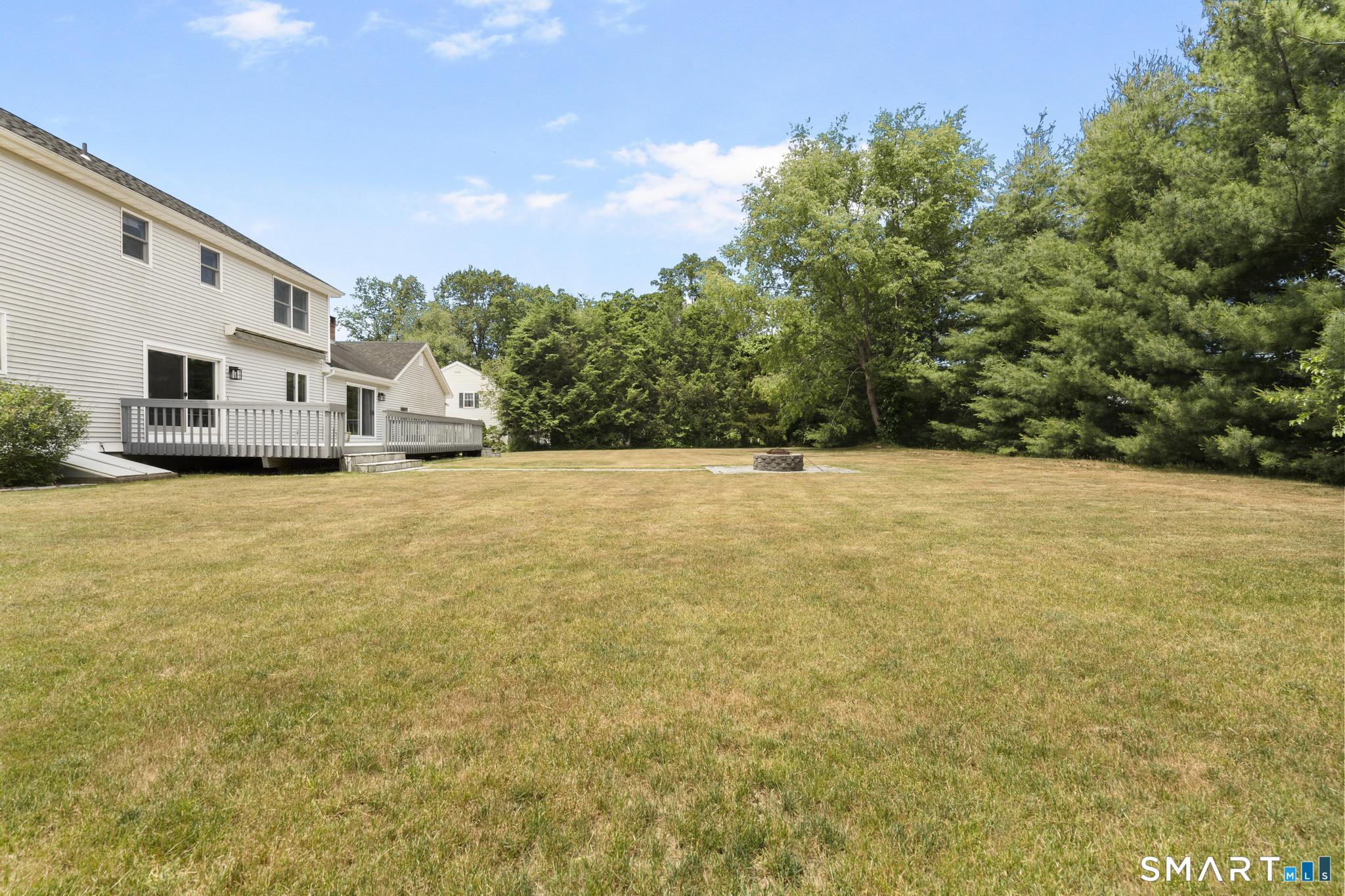 32 Justine Drive North Haven CT 06473