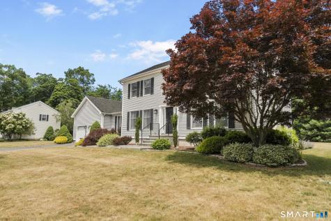 32 Justine Drive North Haven CT 06473