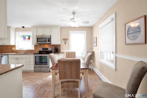 6 Willow Road Branford CT 06405