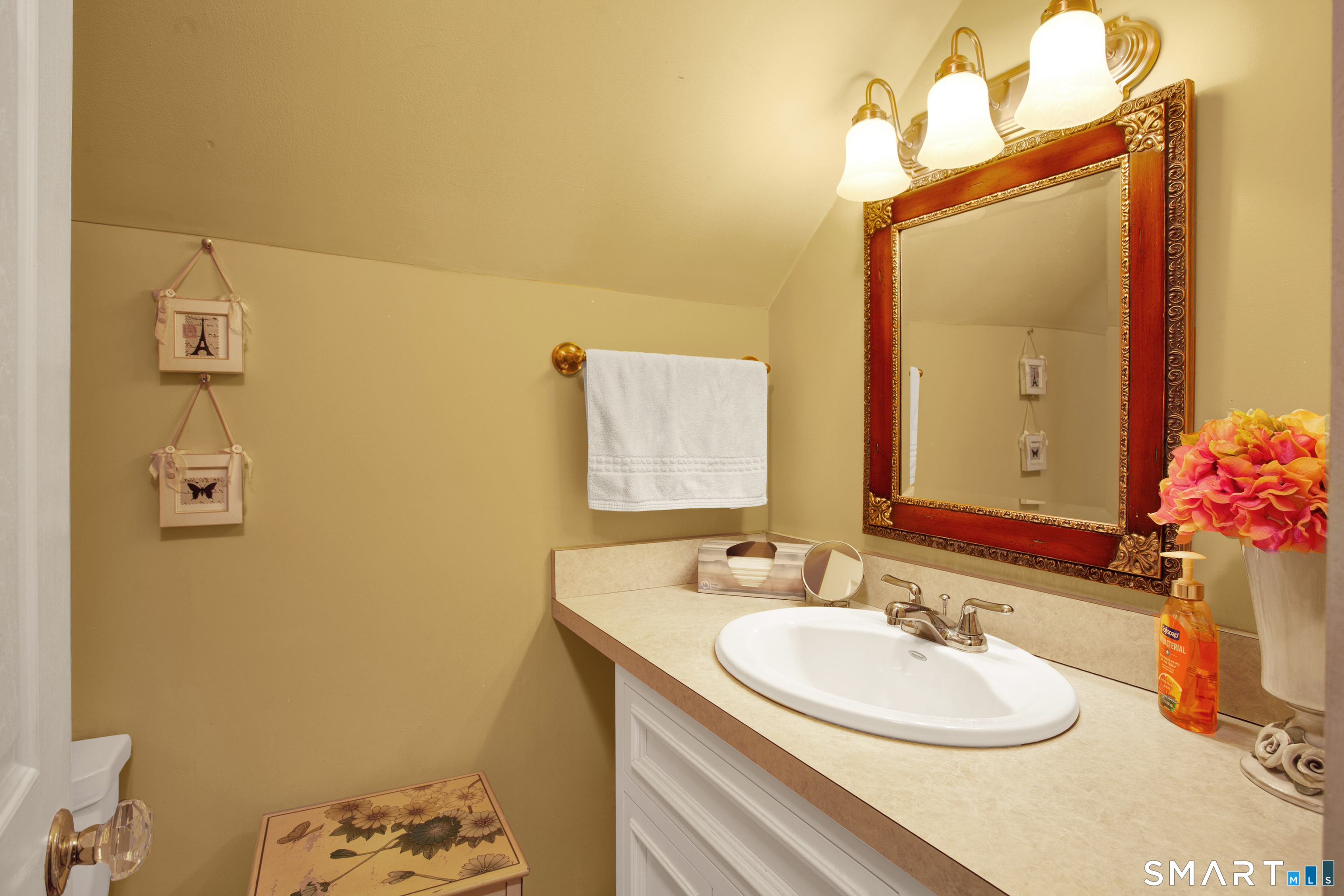 6 Willow Road Branford CT 06405