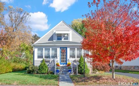 6 Willow Road Branford CT 06405