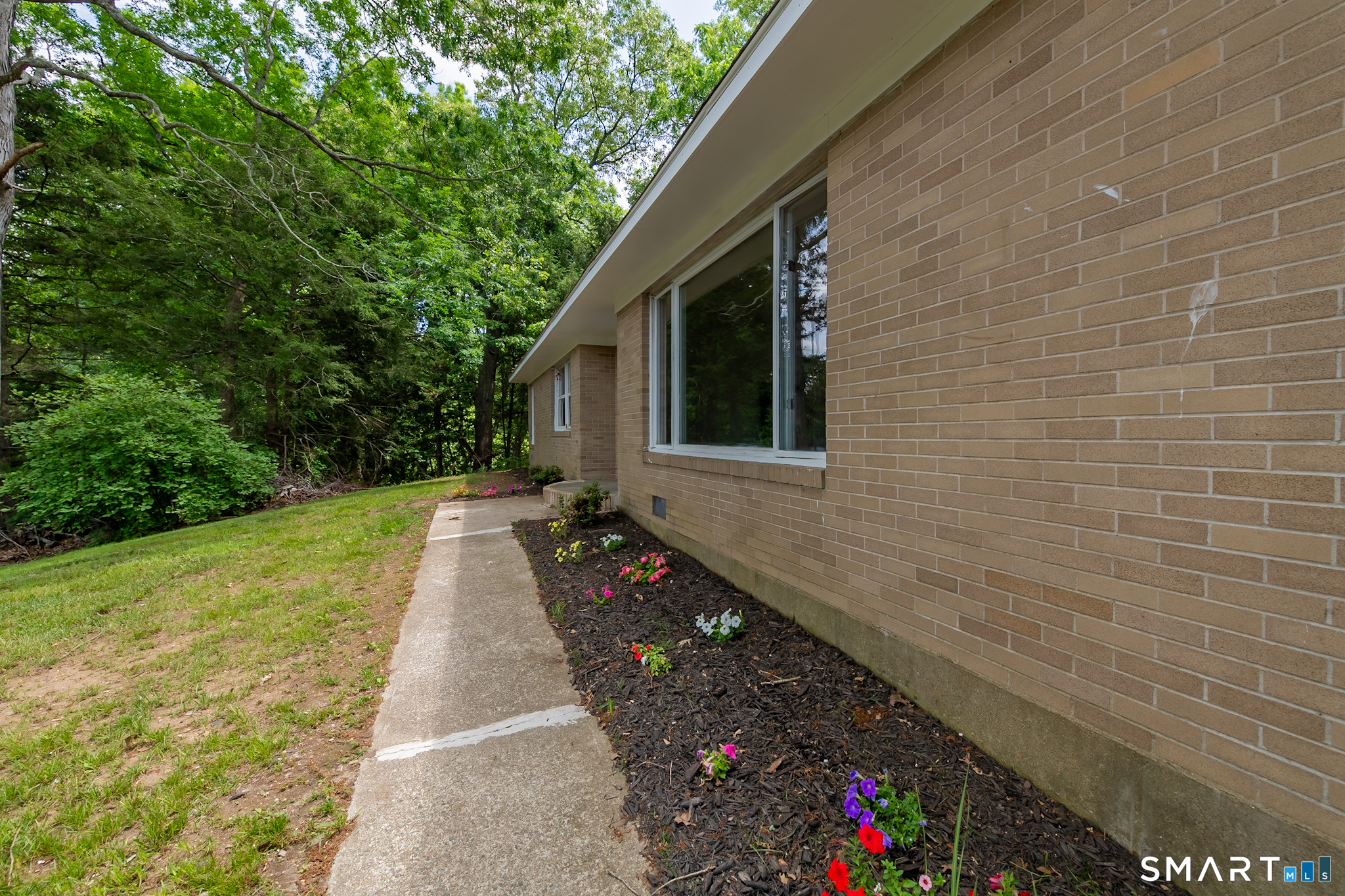 2 Sherwood Lane Norwich CT 06360