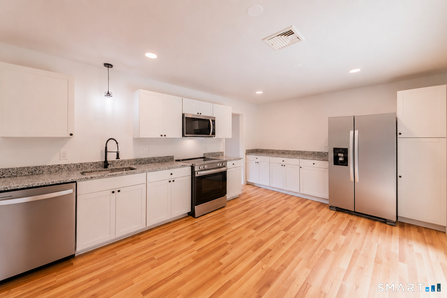 2 Sherwood Lane Norwich CT 06360