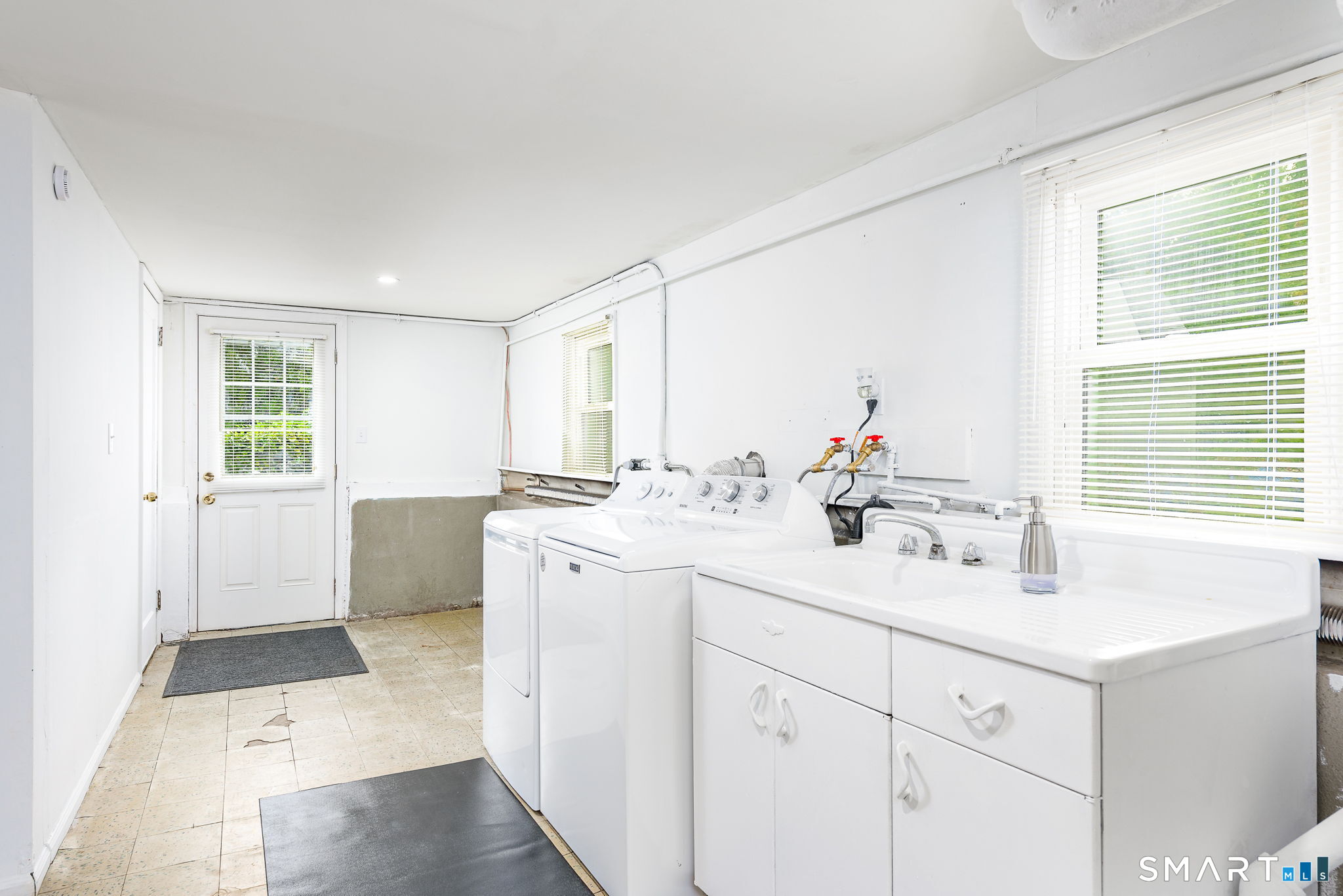 34 Grande Avenue Windsor CT 06095