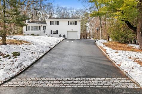 10 Oak Crest Drive Brookfield CT 06804