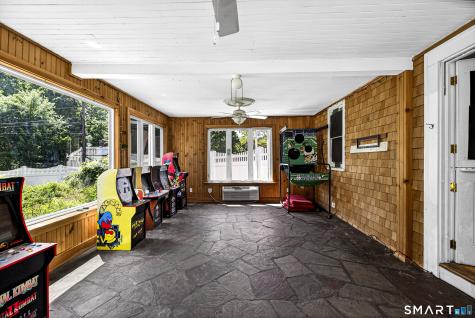106 Turnpike Road Somers CT 06071