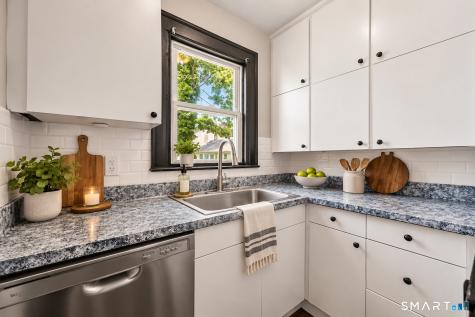 33 Maple Street West Haven CT 06516