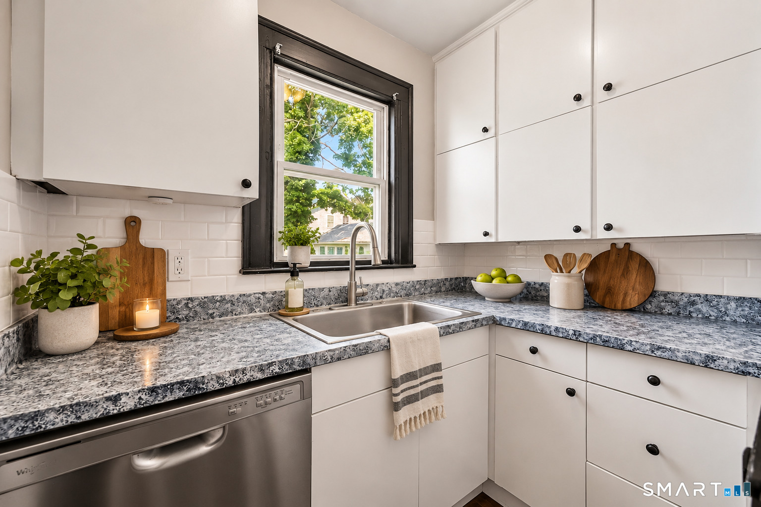 33 Maple Street West Haven CT 06516