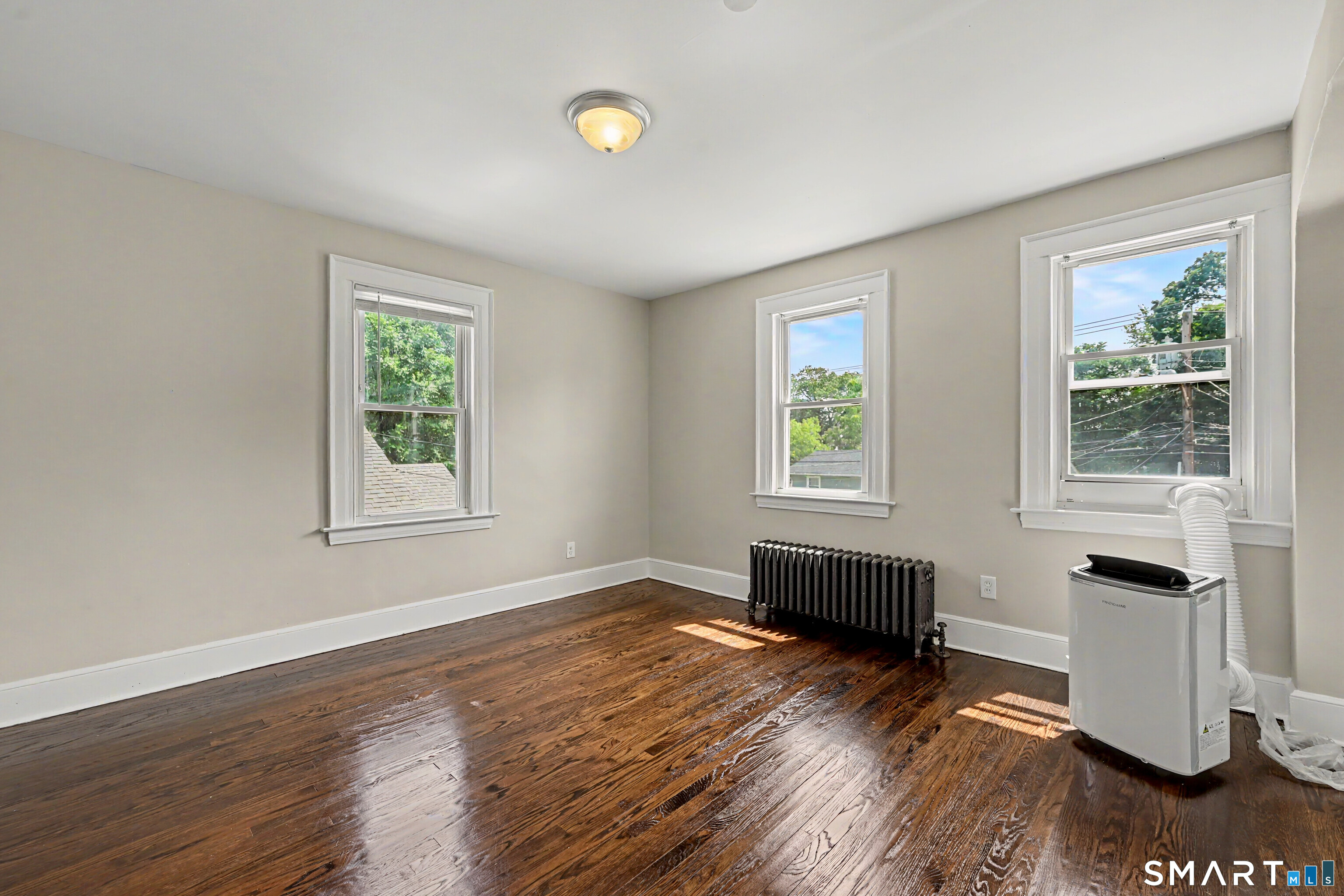 33 Maple Street West Haven CT 06516