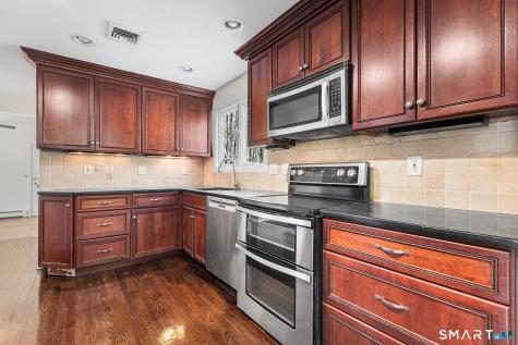 8 Woodlawn Drive Bethel CT 06801