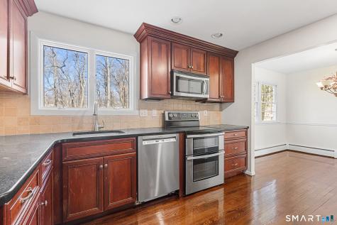 8 Woodlawn Drive Bethel CT 06801