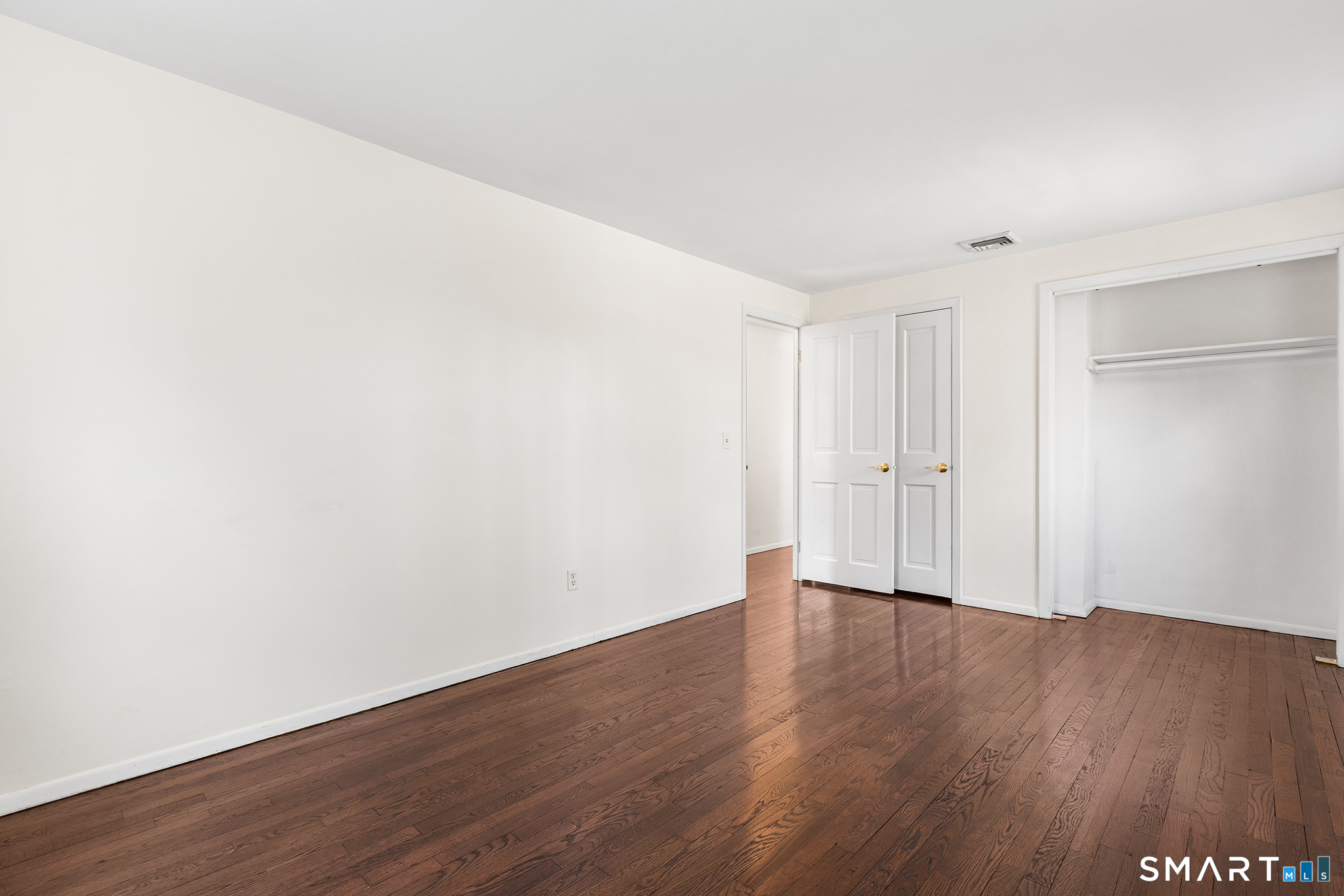 8 Woodlawn Drive Bethel CT 06801