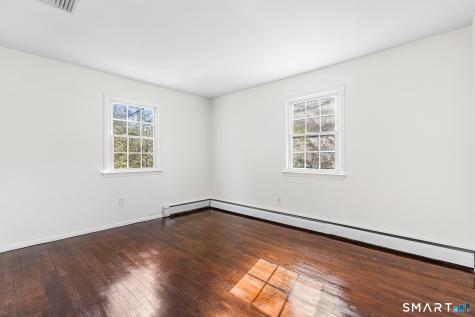 8 Woodlawn Drive Bethel CT 06801