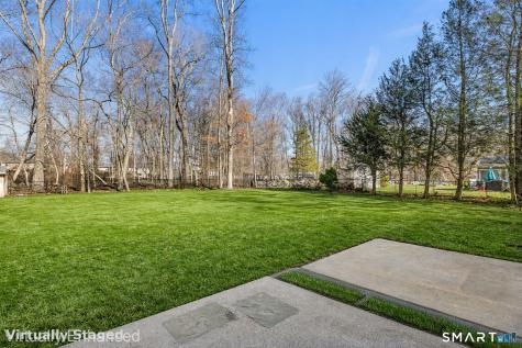 8 Woodlawn Drive Bethel CT 06801