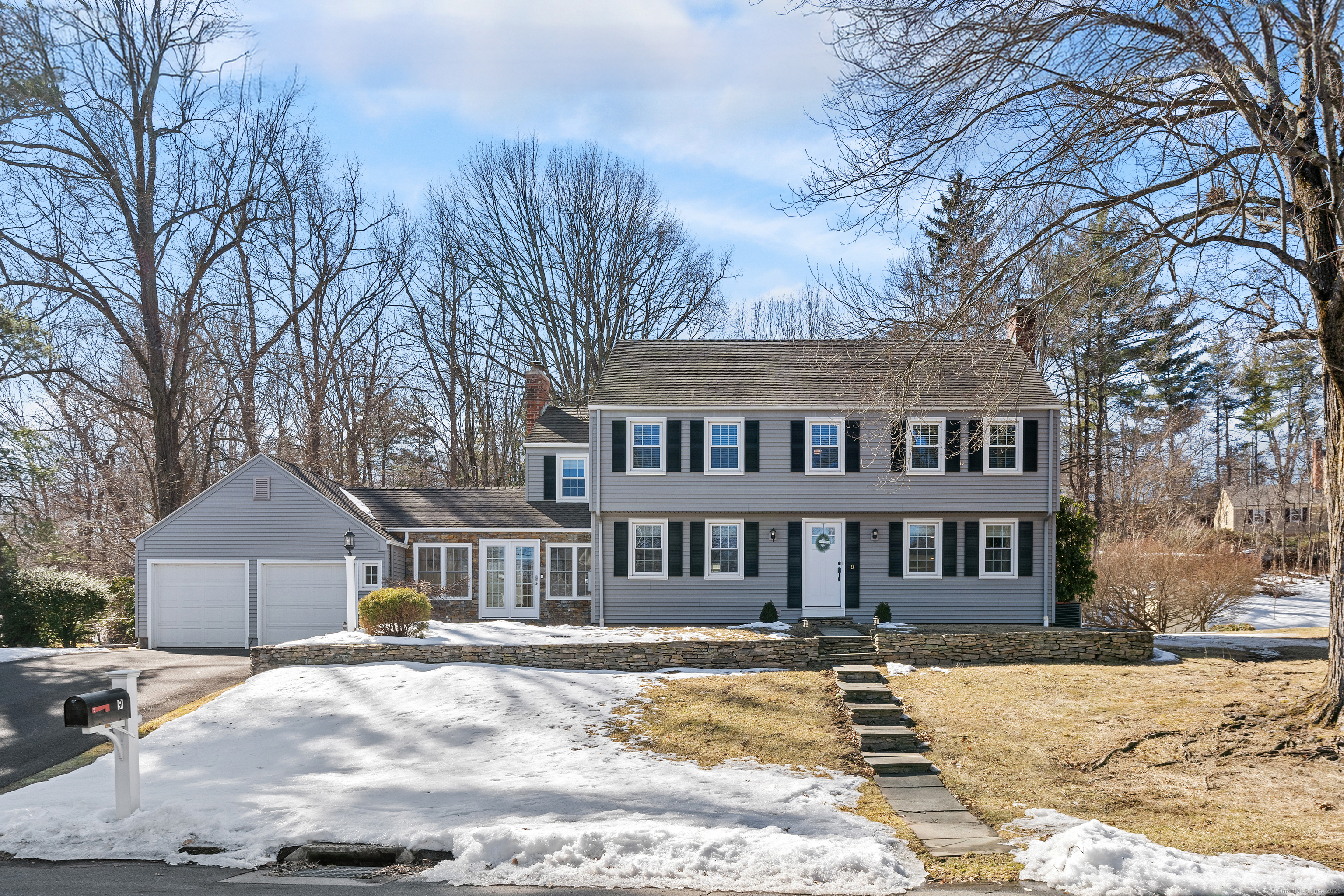 9 Glen Hollow West Hartford CT 06117