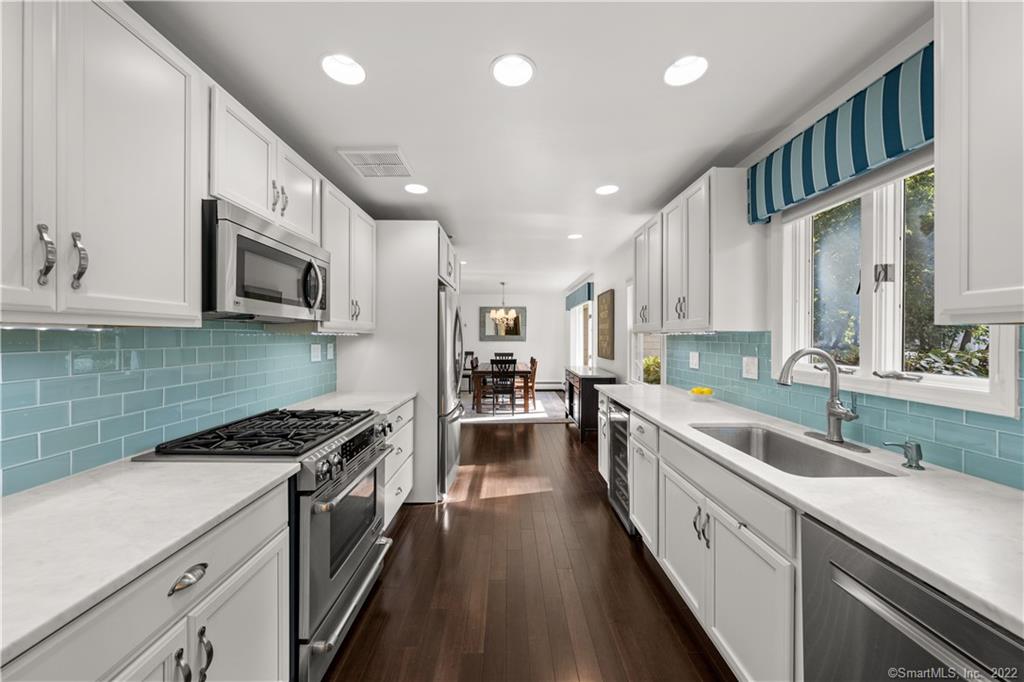 34 Tree Lane Stamford CT 06907