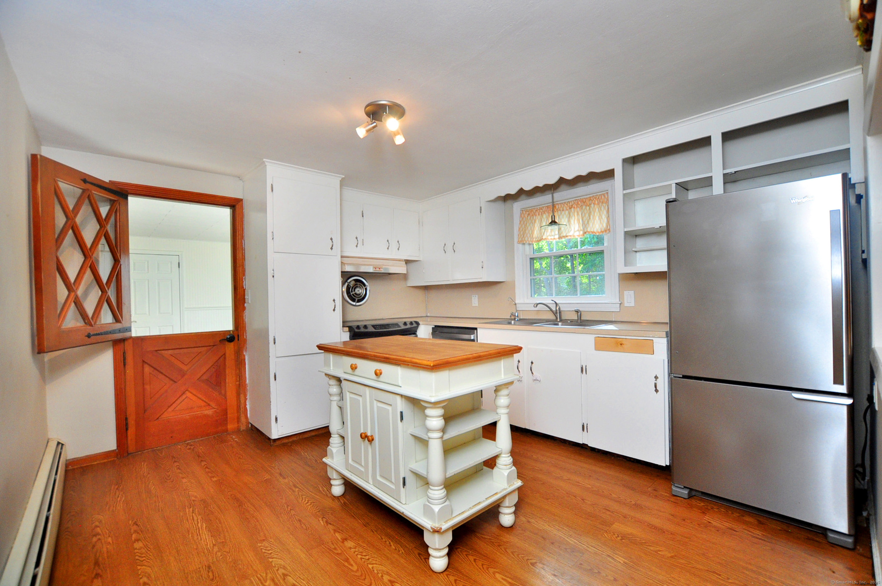 10 Foothills Way Bloomfield CT 06002