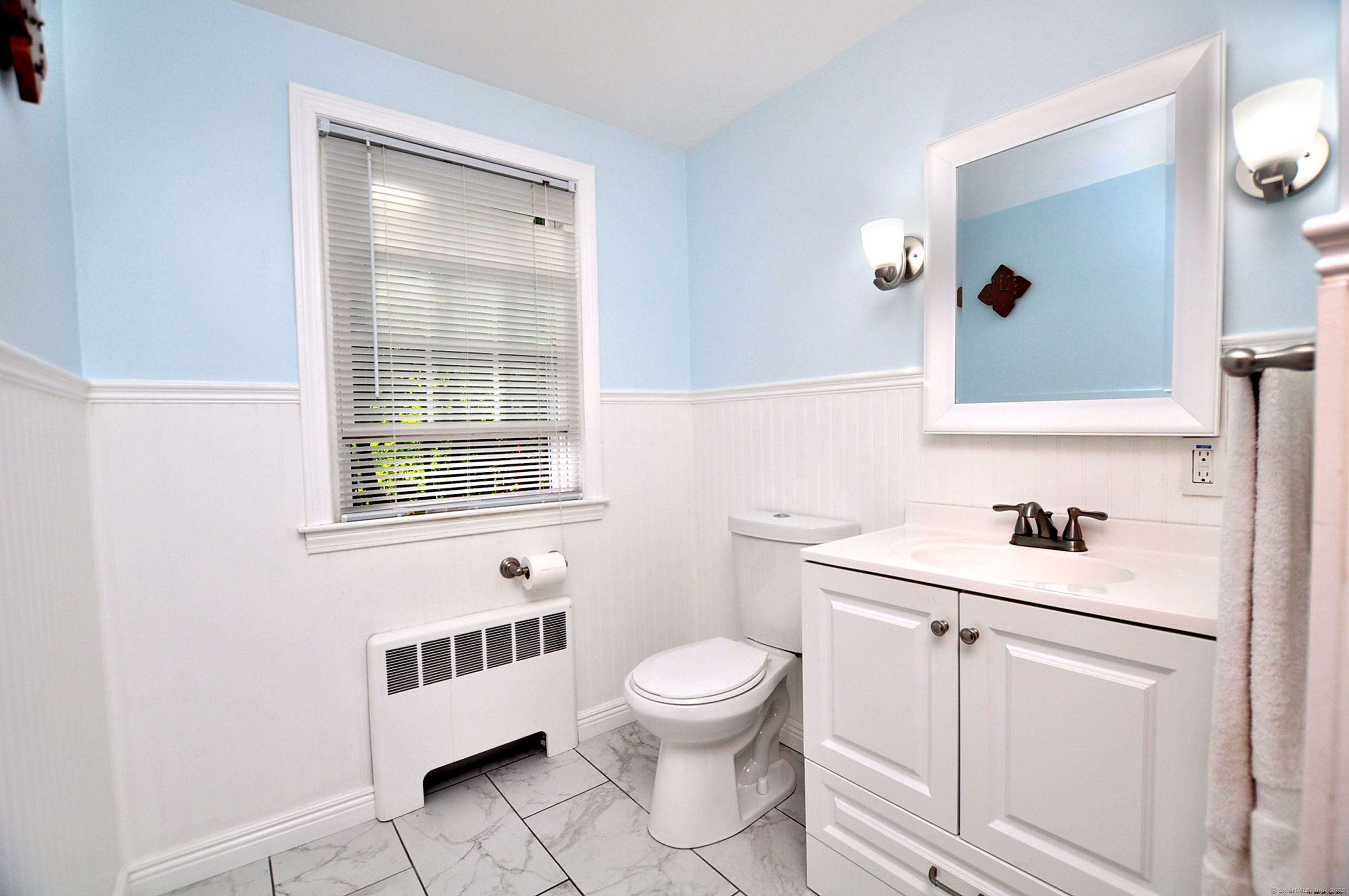 10 Foothills Way Bloomfield CT 06002