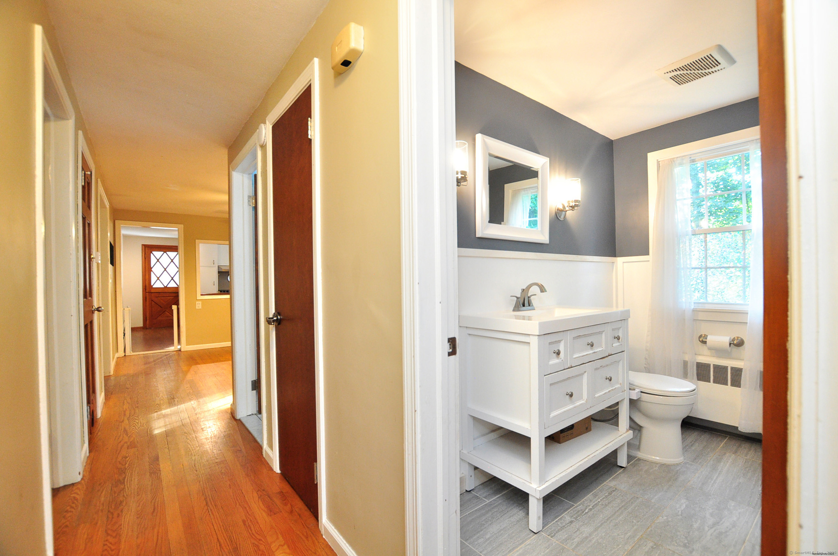 10 Foothills Way Bloomfield CT 06002