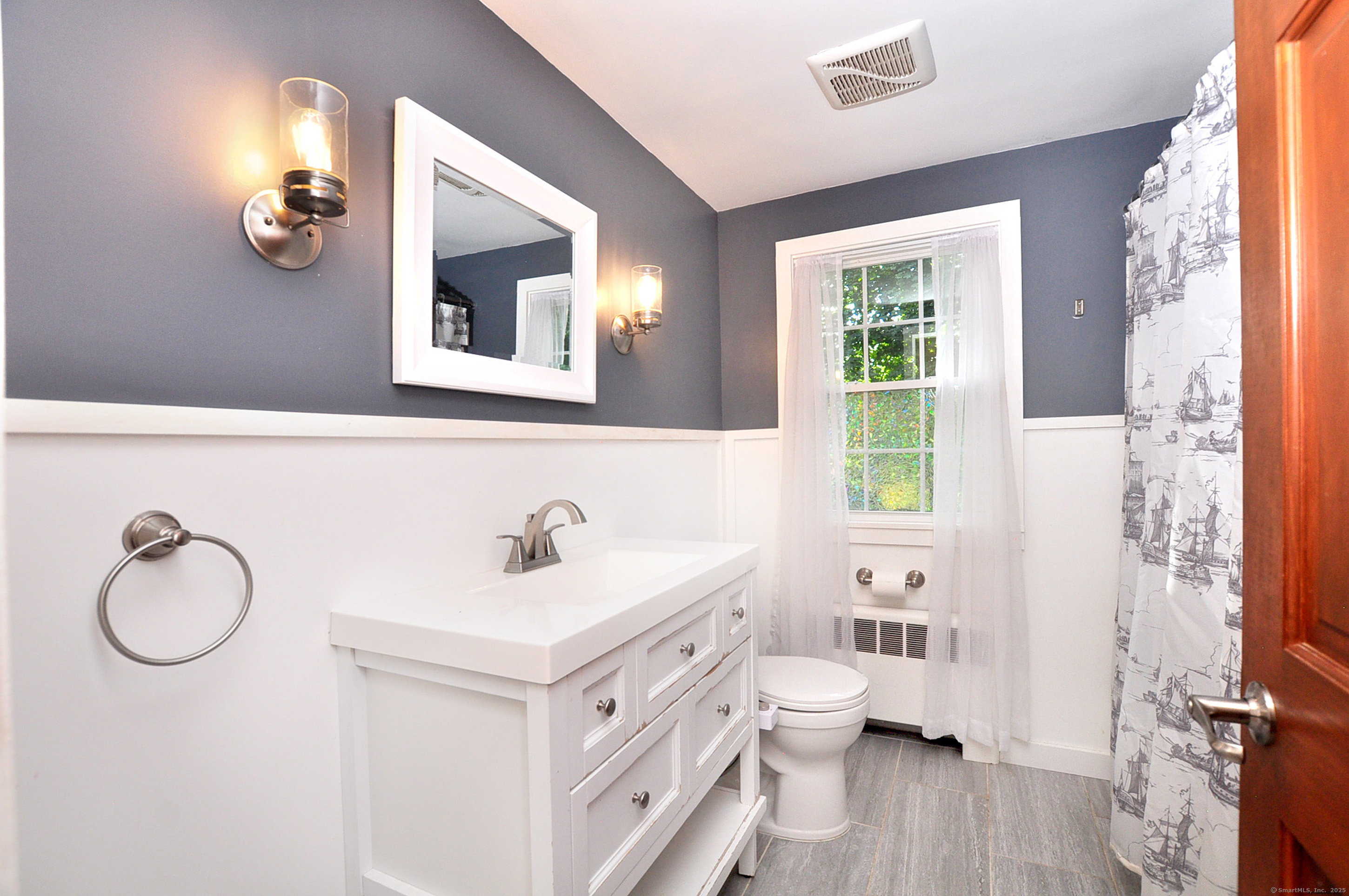 10 Foothills Way Bloomfield CT 06002