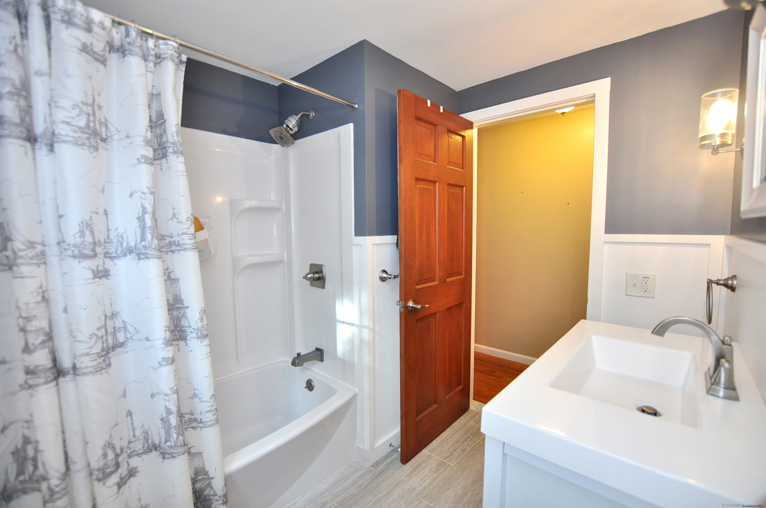 10 Foothills Way Bloomfield CT 06002