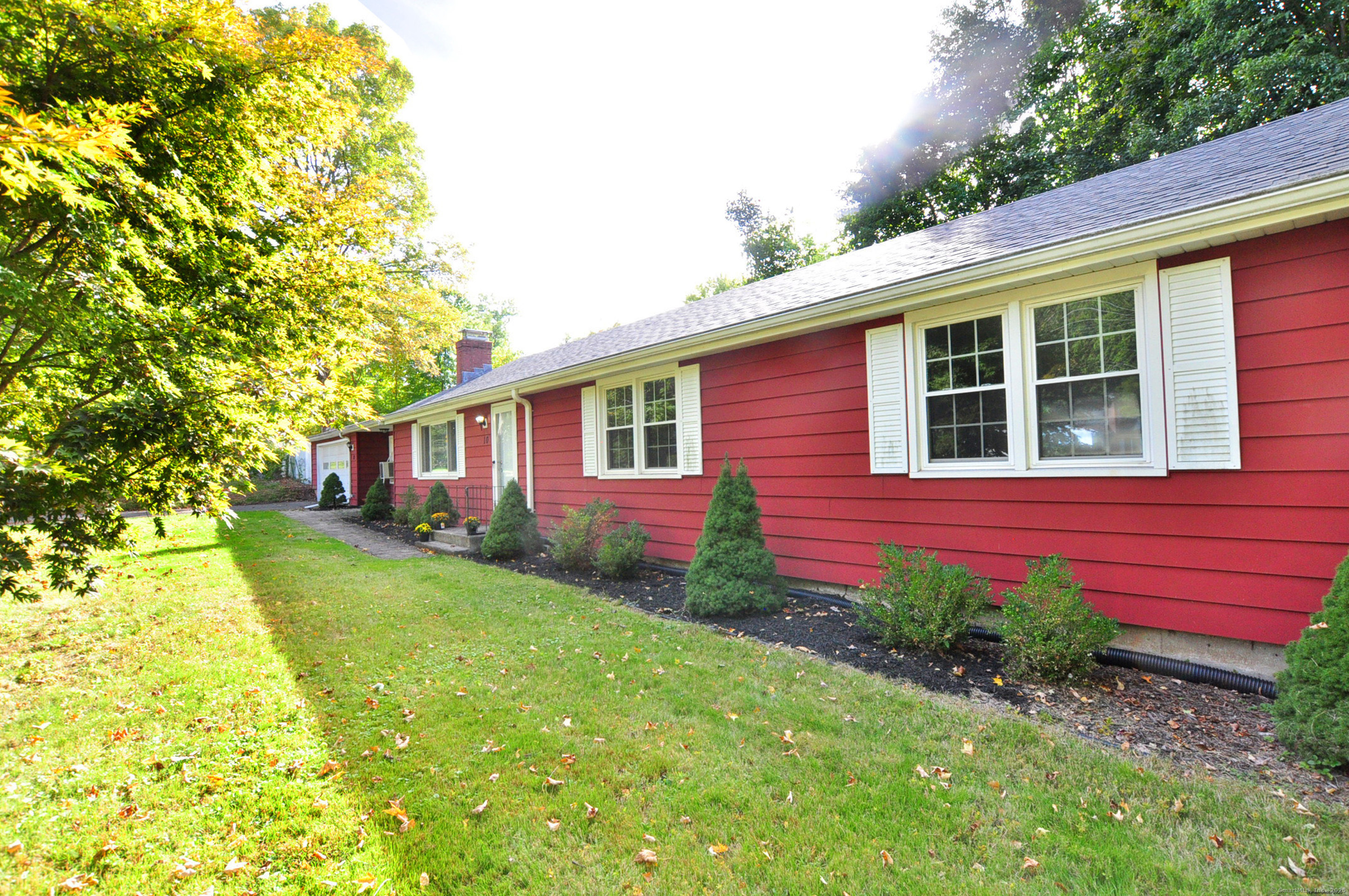 10 Foothills Way Bloomfield CT 06002