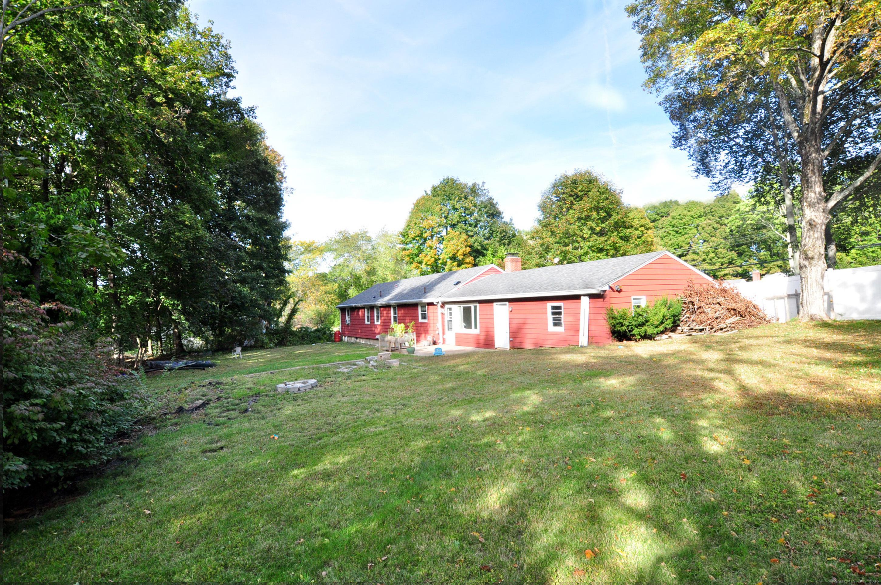 10 Foothills Way Bloomfield CT 06002