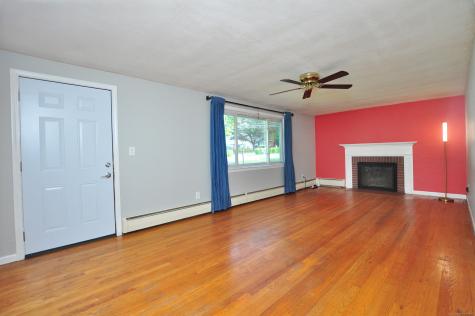 10 Foothills Way Bloomfield CT 06002