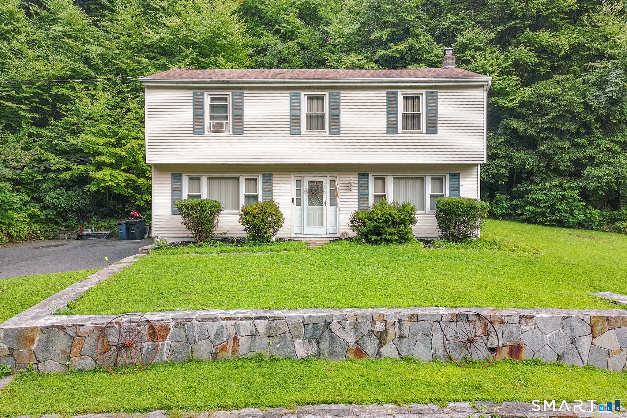 34 Pilgrim Trail Woodbury CT 06798