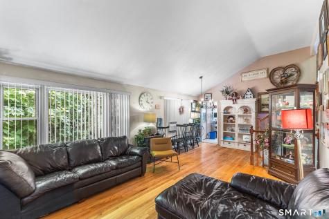 34 Pilgrim Trail Woodbury CT 06798