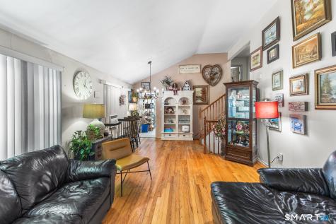 34 Pilgrim Trail Woodbury CT 06798