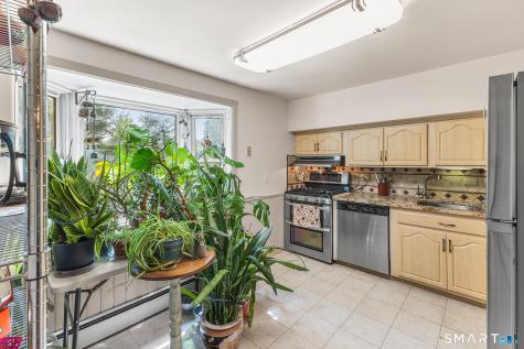 34 Pilgrim Trail Woodbury CT 06798