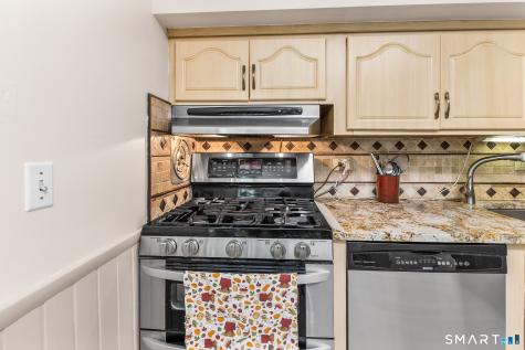 34 Pilgrim Trail Woodbury CT 06798