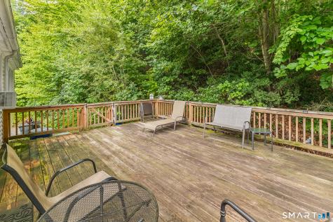 34 Pilgrim Trail Woodbury CT 06798