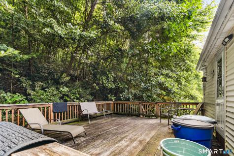 34 Pilgrim Trail Woodbury CT 06798