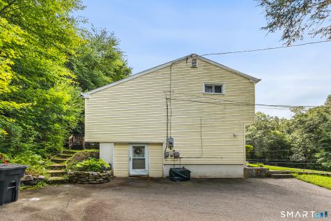 34 Pilgrim Trail Woodbury CT 06798