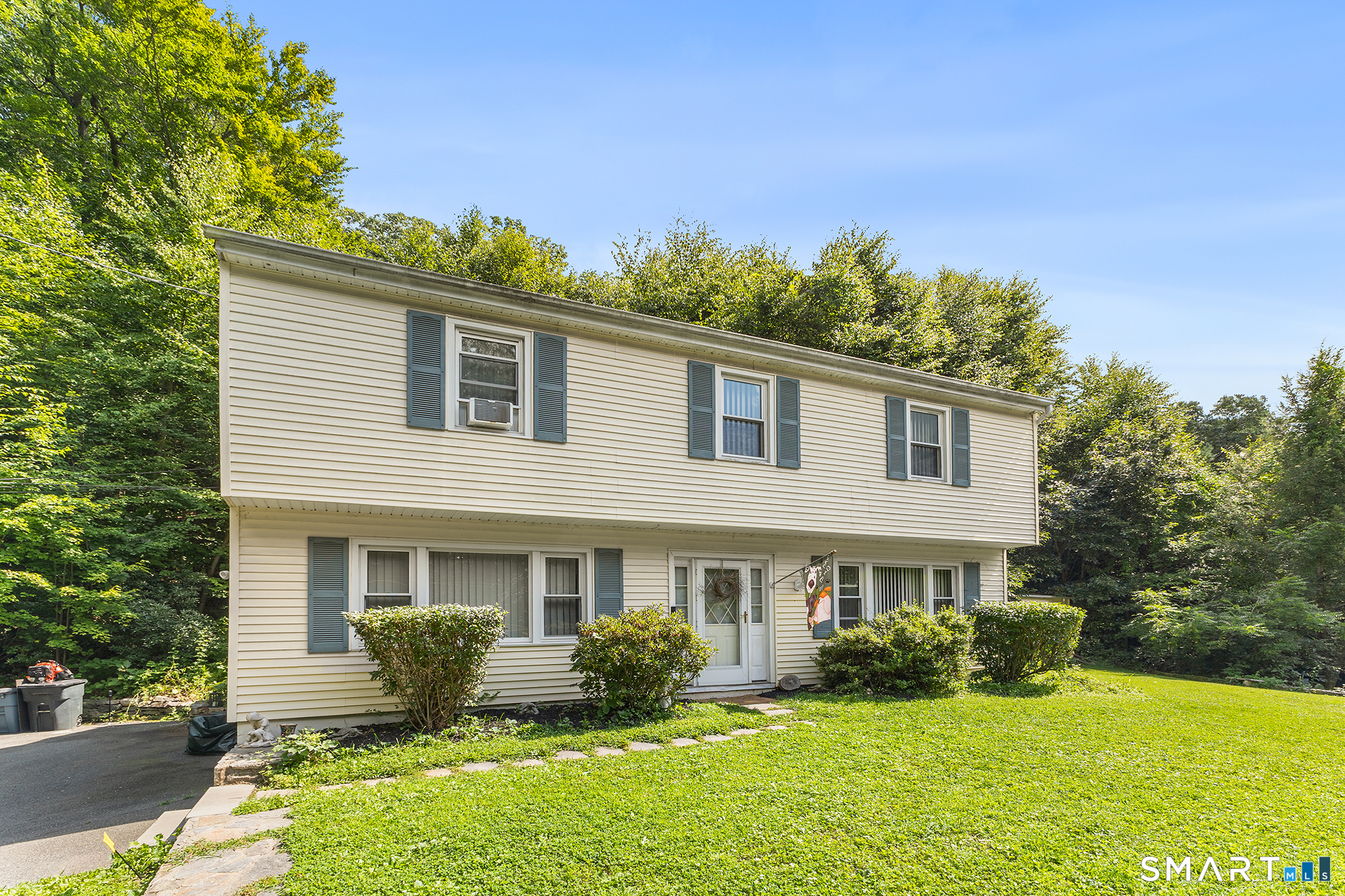 34 Pilgrim Trail Woodbury CT 06798