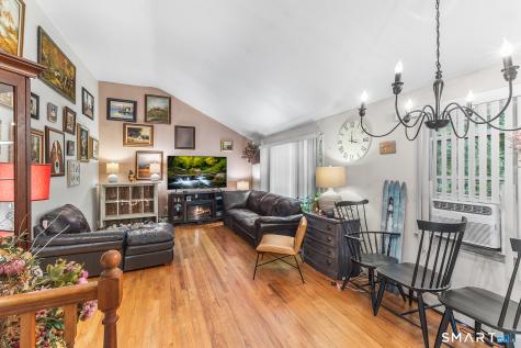34 Pilgrim Trail Woodbury CT 06798
