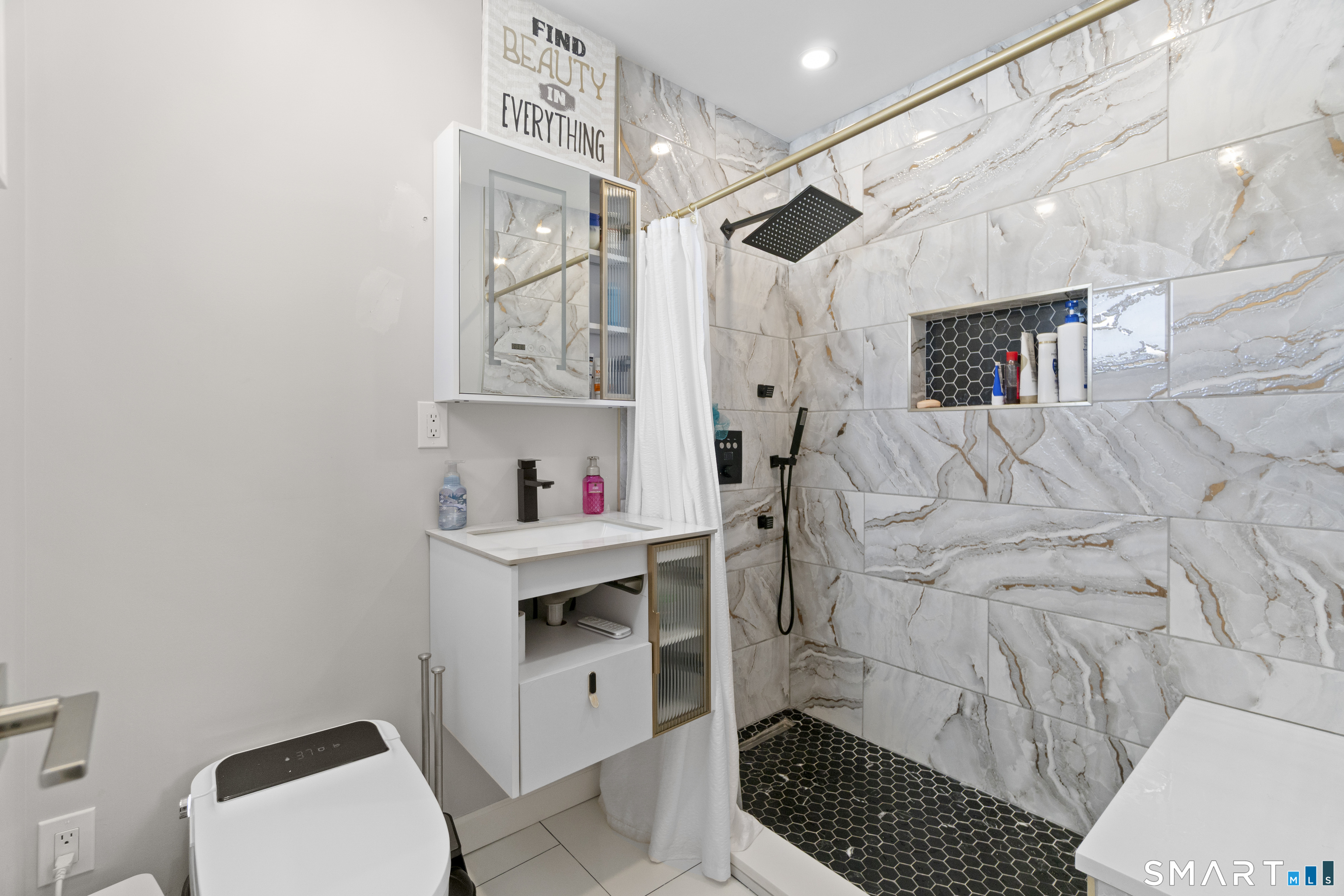 25 Zack Lane Bristol CT 06010