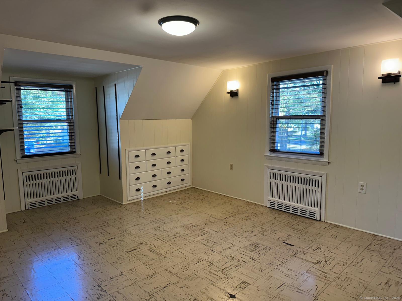 28 North Avenue North Haven CT 06473