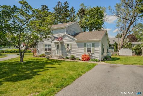 212-R Shore Road Waterford CT 06385