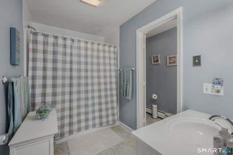 212-R Shore Road Waterford CT 06385
