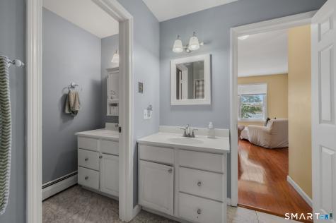212-R Shore Road Waterford CT 06385