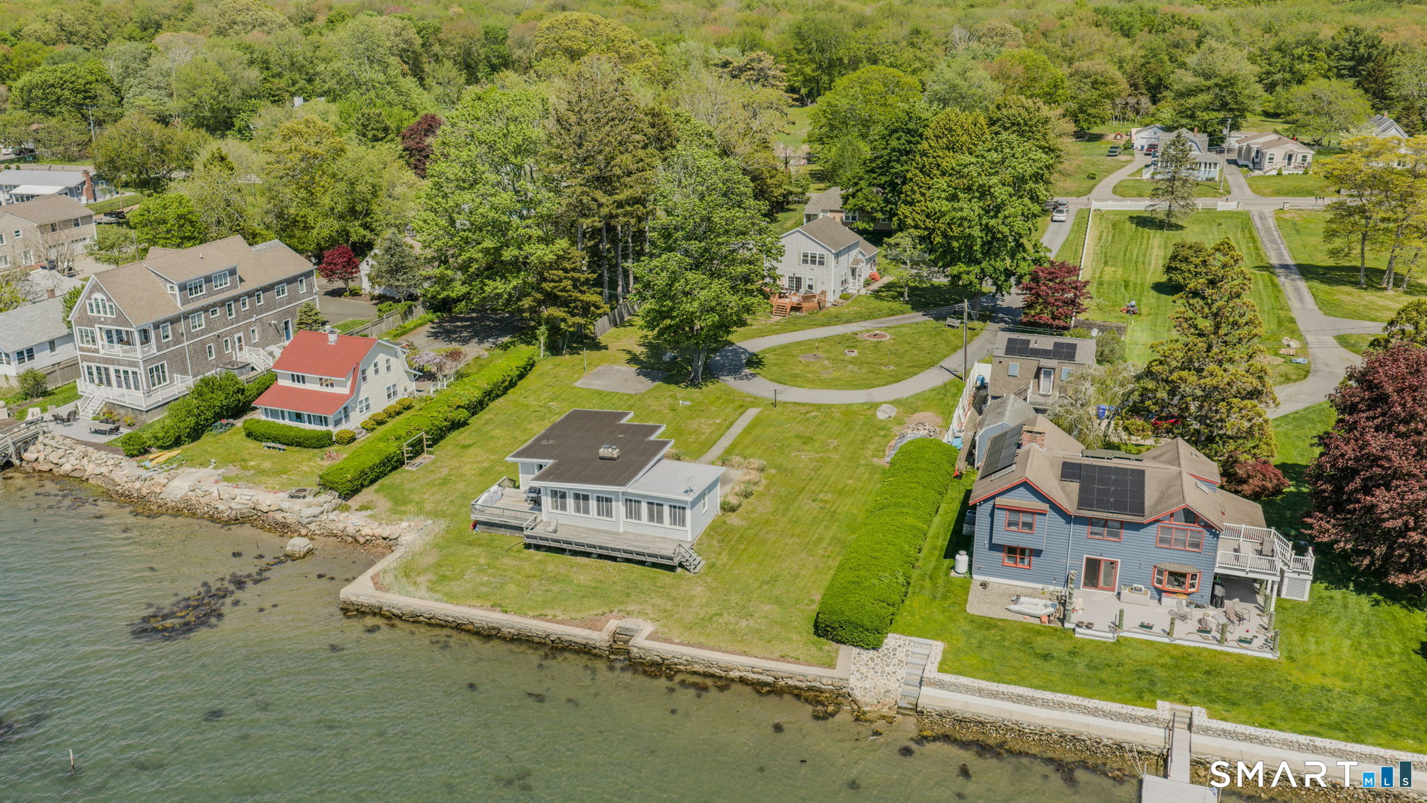 212-R Shore Road Waterford CT 06385