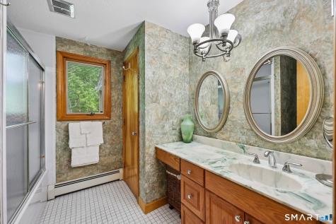 46 Stonegate Drive Wethersfield CT 06109
