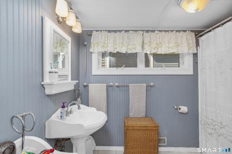 52 East Main Street Branford CT 06405