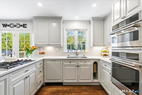 12 Norholt Drive New Canaan CT 06840