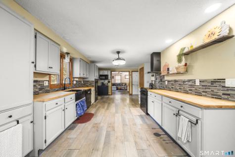 7 Pinecrest Road Enfield CT 06082